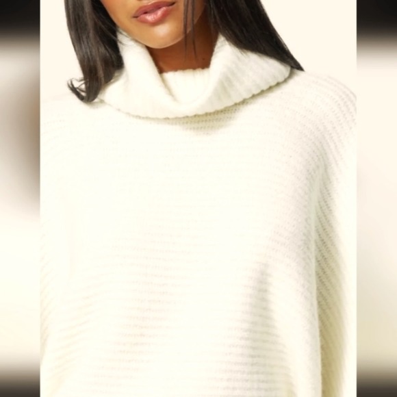Bebe OVERSIZED MOCK NECK SWEATER Size-M - Picture 5 of 10